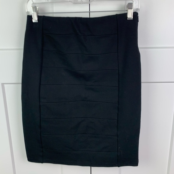 White House Black Market Dresses & Skirts - White House Black Market Size 4 Straight Pencil Skirt Seamed office siren